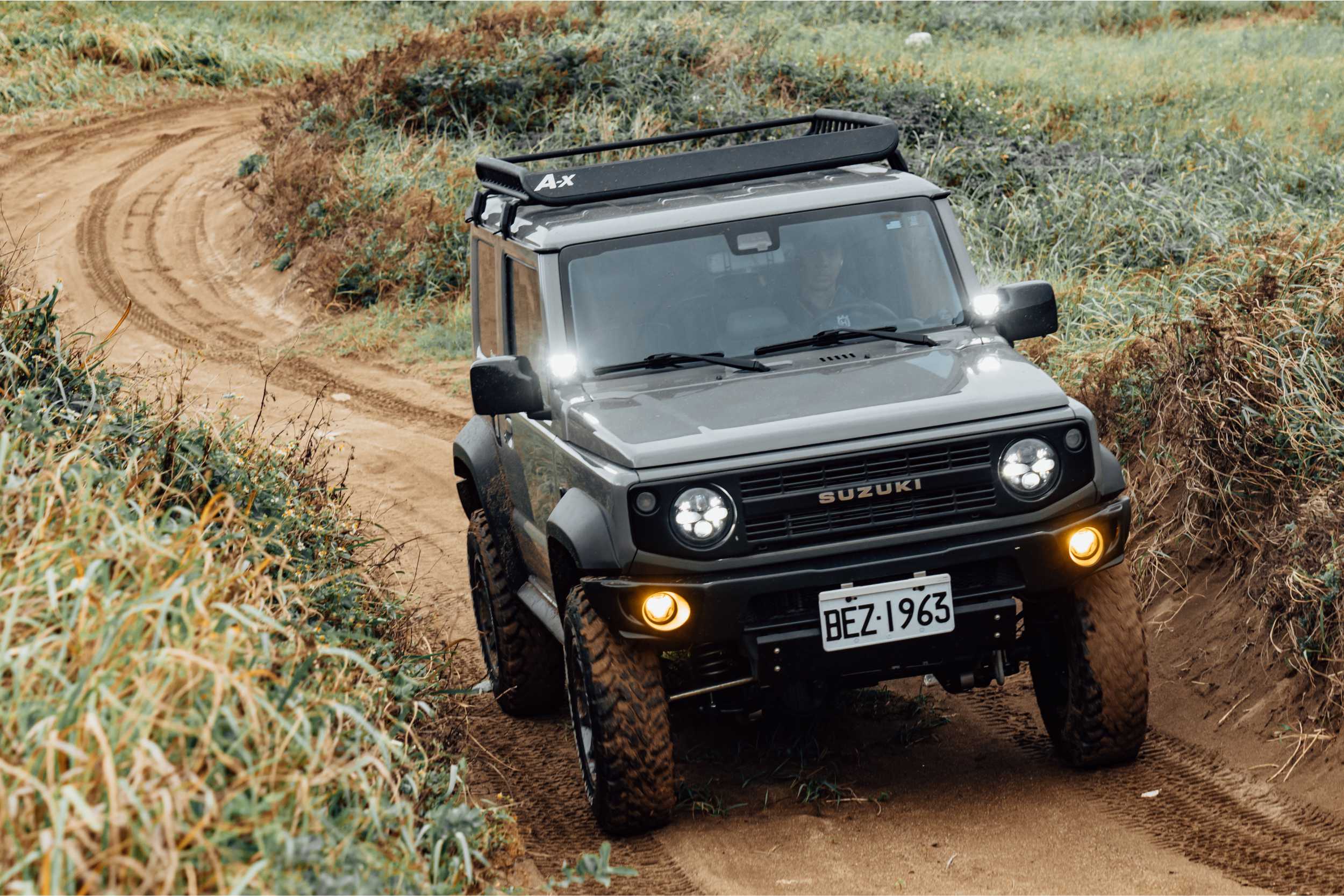 ヘッド2018-19モデル　ラプタB4 RD27.5 Concept Pod Mini Bronco Steel Bumper Triple Fog Light Kit